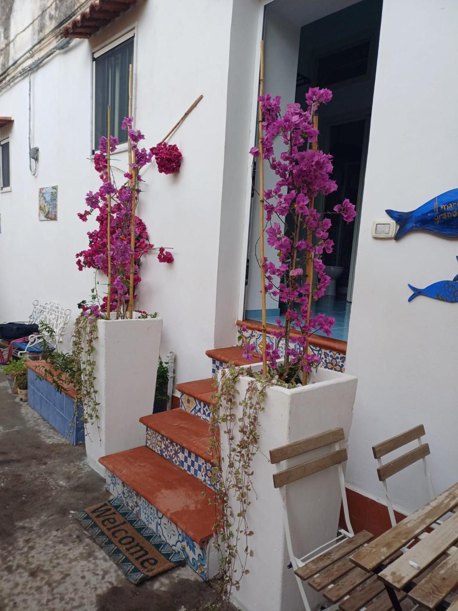 Casa Vacanza Le Tre Sorelle В'єтрі Екстер'єр фото